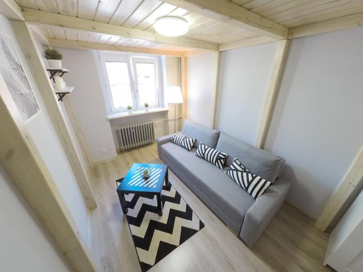 Apartment Rynek 20/21 -cosy New On The Market Square - 4 Bedrooms - 8 People